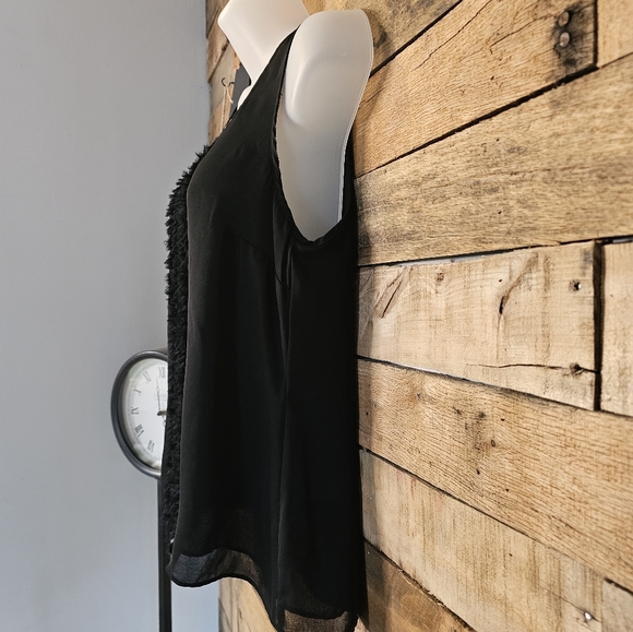 Michael Kors women's black ruffle front tank top size 8P - Picture 8 of 13